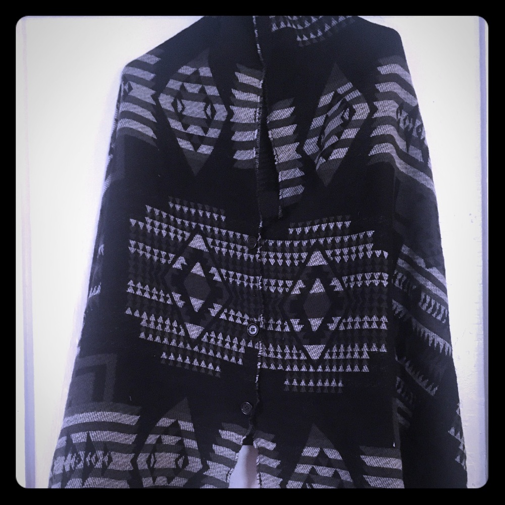 Poncho/Shaw.