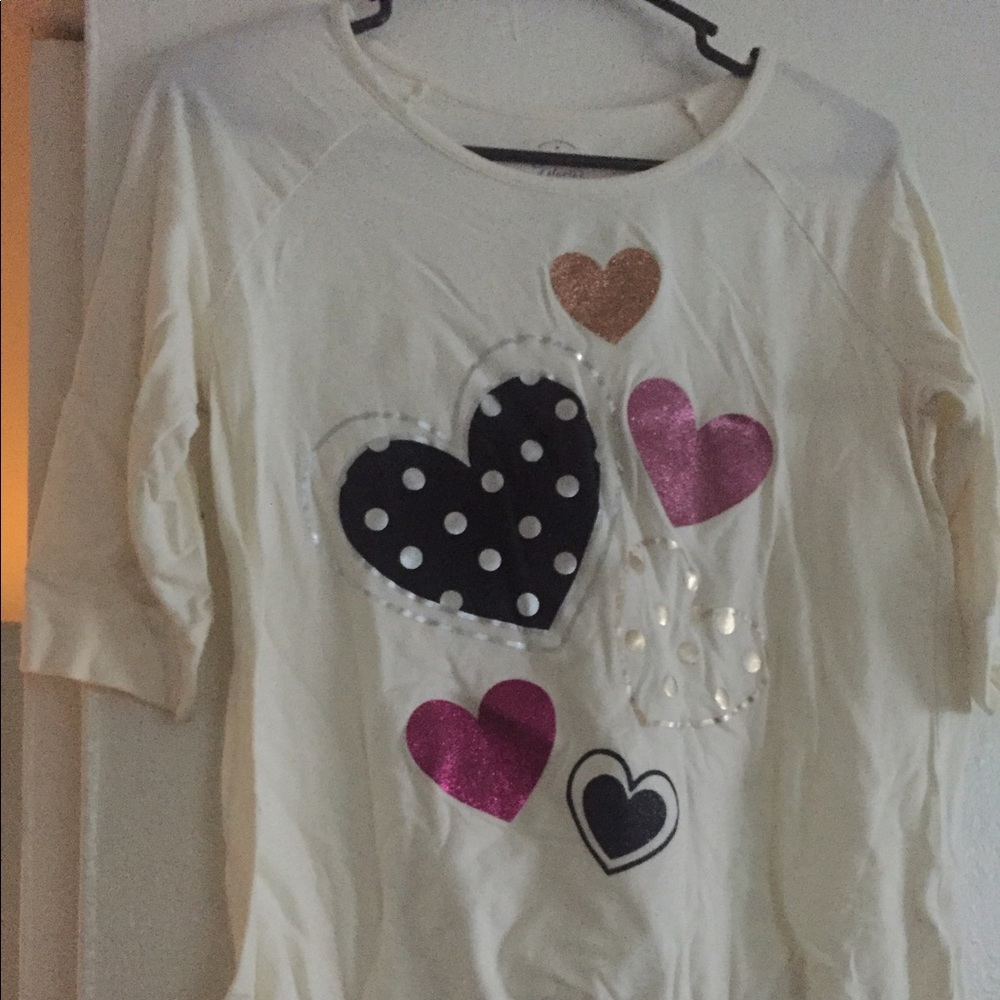 Girls  shirt no tags but never worn