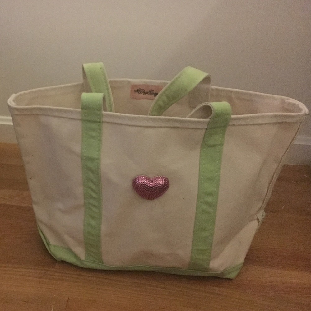 Canvas tote w rhinestone heart