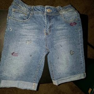 Mid high blue jean shorts