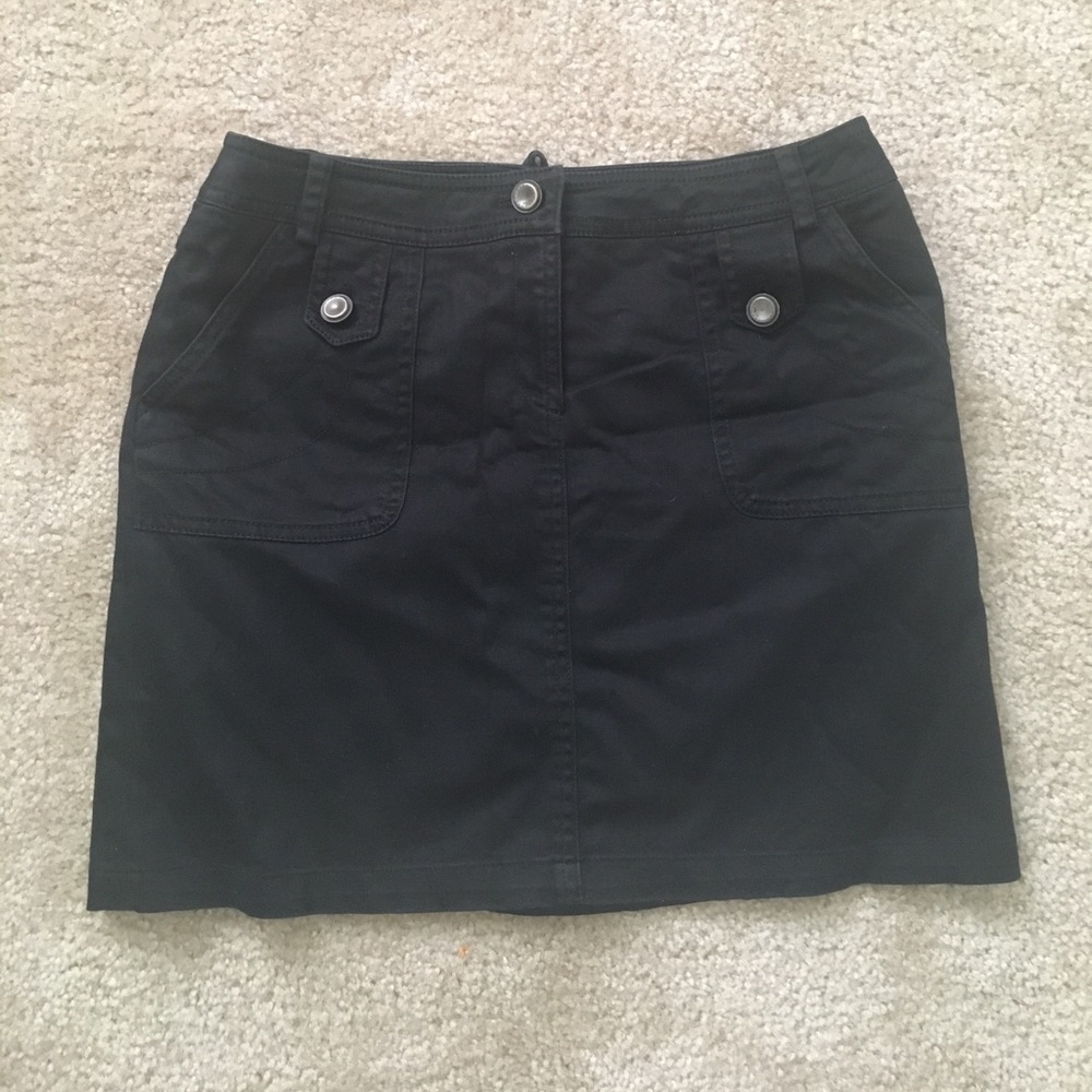 Black buttons wrap skirt