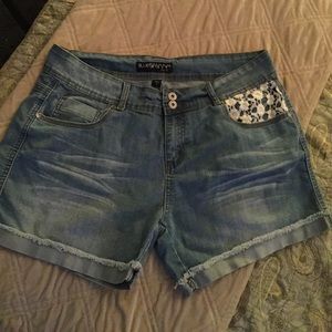 Size 16 denim shorts with pretty lace details