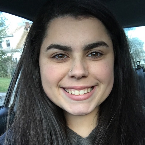 Meet your Posher, Alexis - Picture 1 of 1