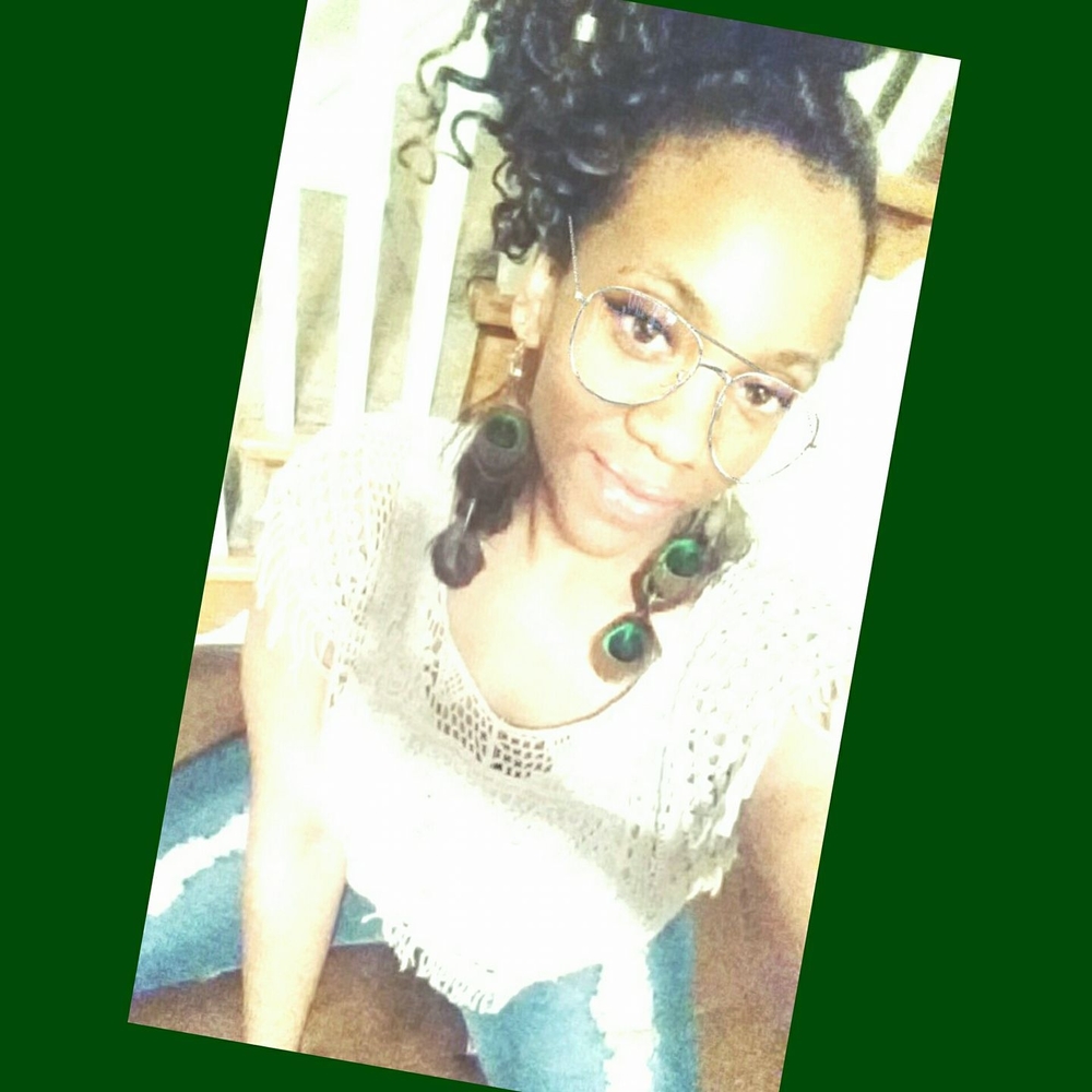 Meet your Posher, Janay