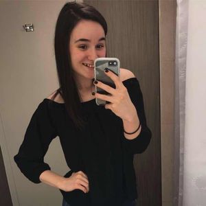 Meet your Posher, Alyssa