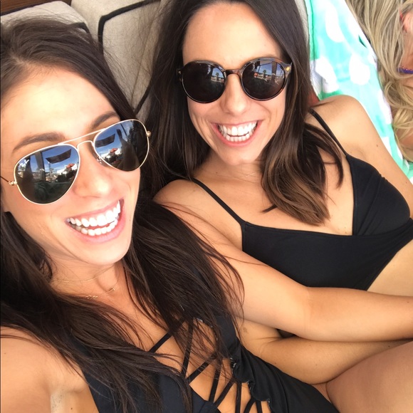 Meet your Posher, Ali - Picture 2 of 8