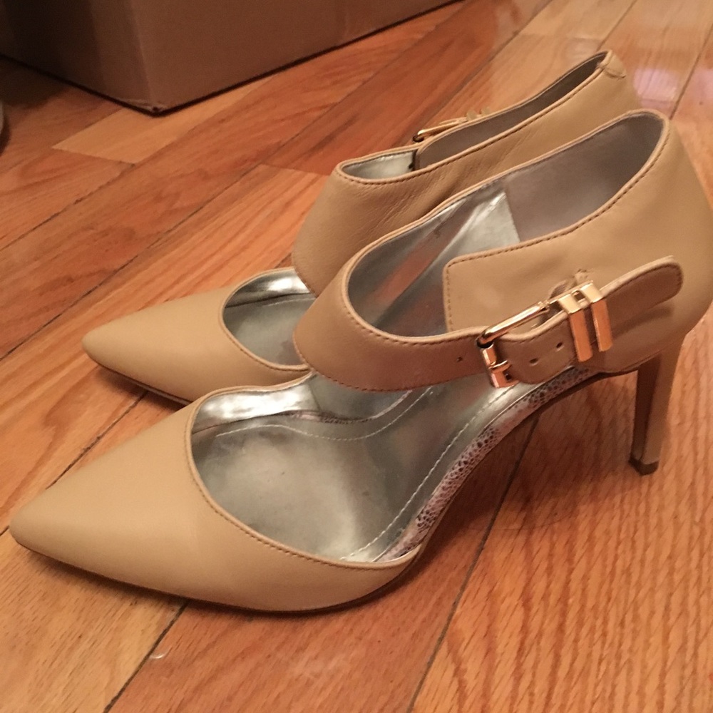 BCBG Generation Beige with Snake Skin detail Heels