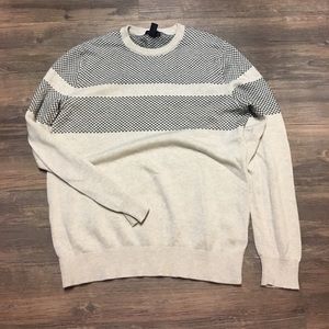 Gap sweater