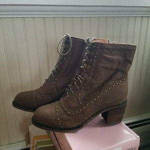 Jeffrey Campbell brown combat boota