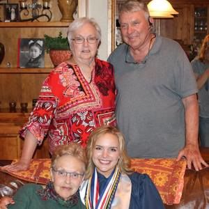 Meet your Posher, Joyce