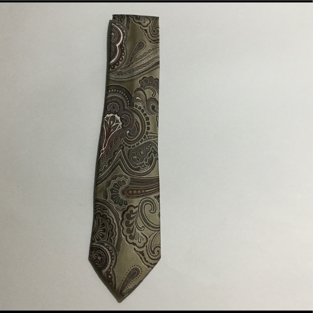 100% Silk Geoffrey Beene Tie