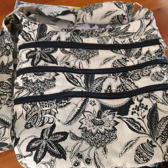 Crossbody bag - Picture 1 of 3