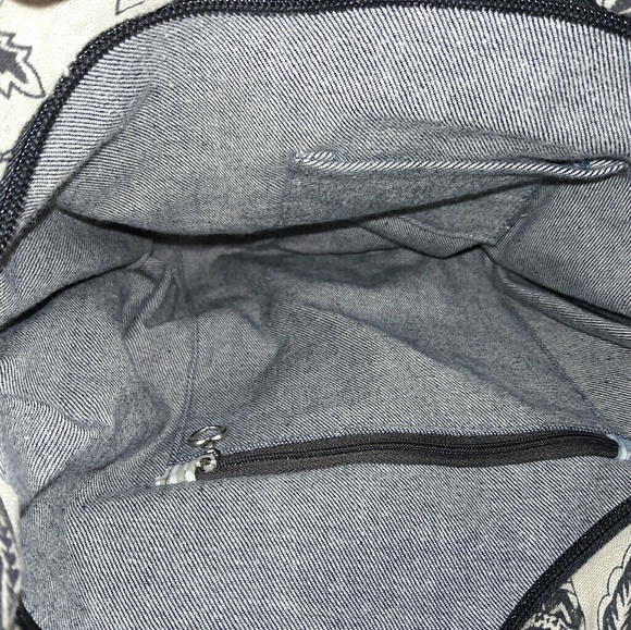 Crossbody bag - Picture 3 of 3