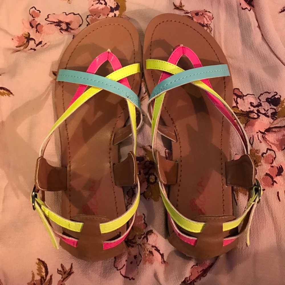 Great condition sandal!
