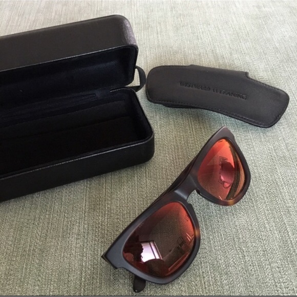 Westward Leaning Tortoise Sunglasses