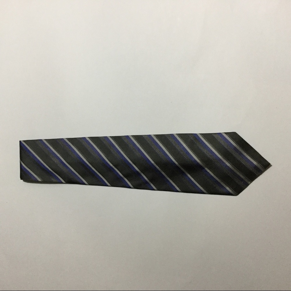 100% Silk Geoffrey Beene Tie