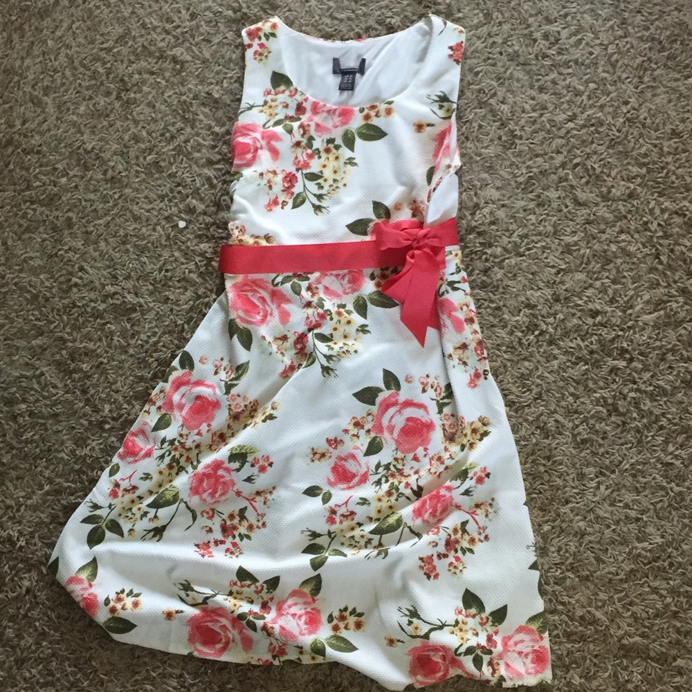 Maternity flower dress