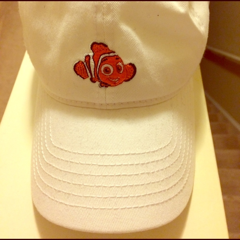 Disney Nemo white dad hat