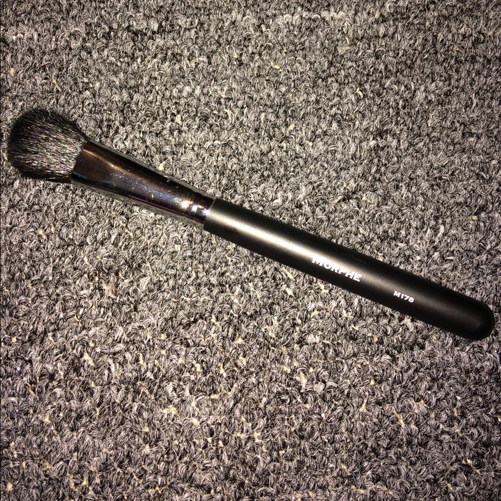 Morphe *M178 Detailed Contour Brush
