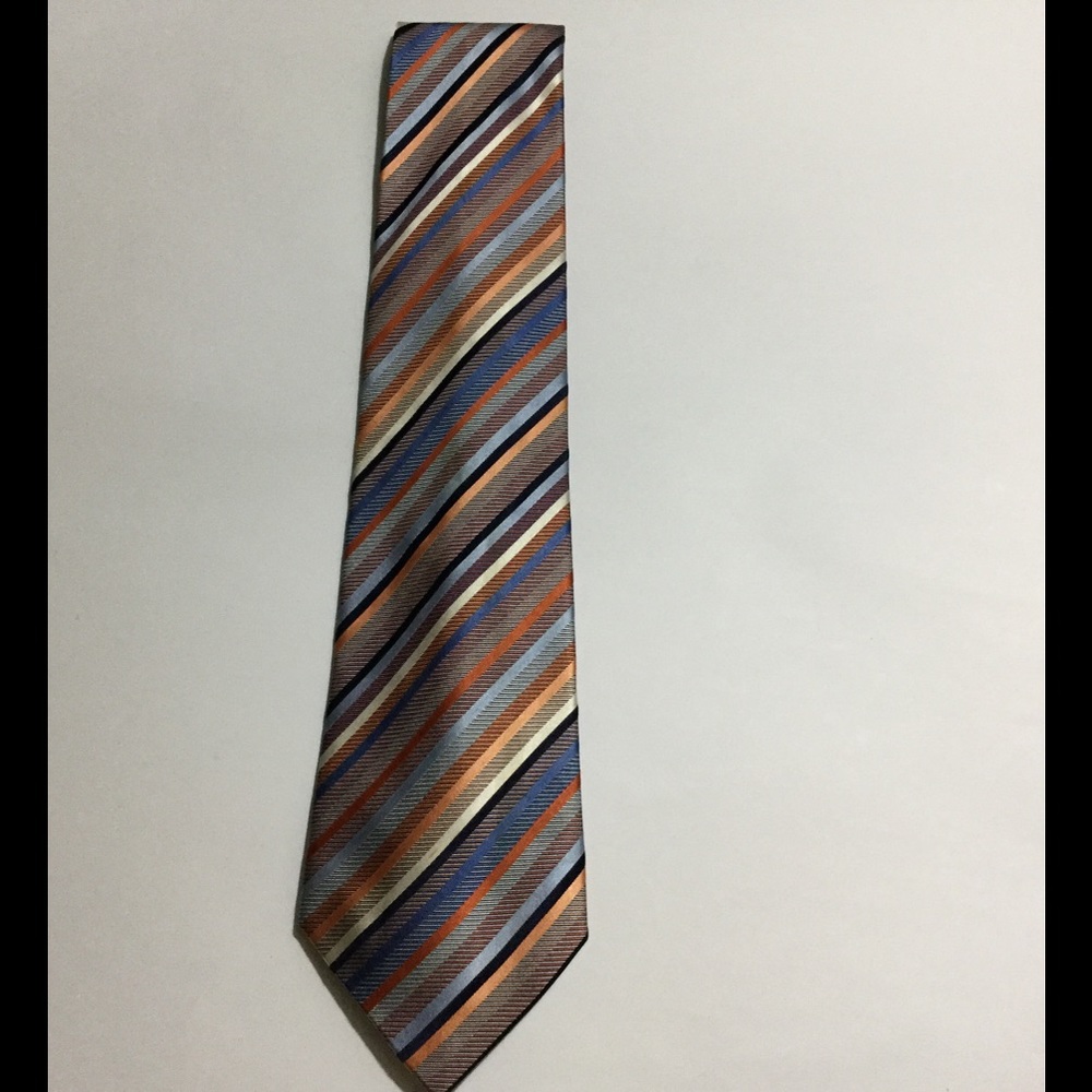 100% Silk Geoffrey Beene Tie