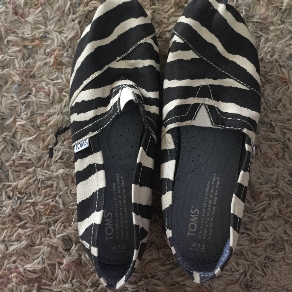 TOMS shoes