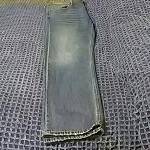 🐴 LEVI STRAUSS & CO.