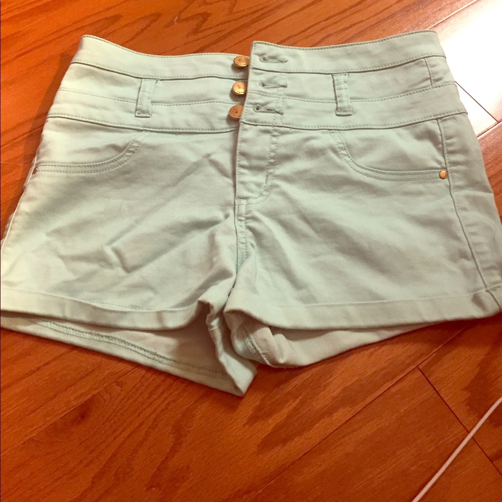 Size 6 high waisted shorts!