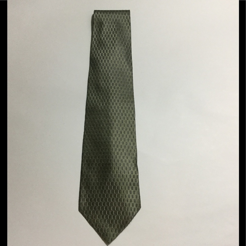 100% Silk Geoffrey Beene Tie