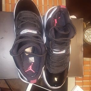 Jordan Retro Infrared 11's