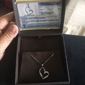 ❤️Genuine Diamond and .925 silver heart necklace❤️