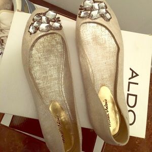 Cute Flats with Rhinestone Design on Toe