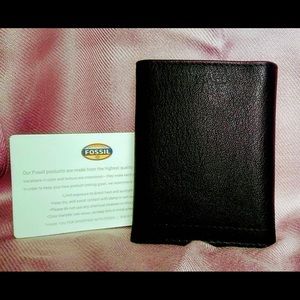 FINAL SALE FIRM FOSSIL TRIFOLD LEATHER WALLET
