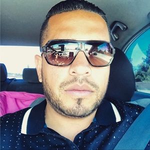 Meet your Posher, Ernesto