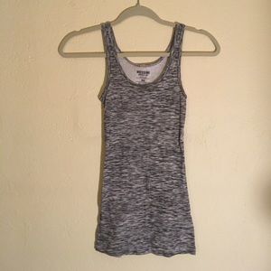 Grey fitted tank top
