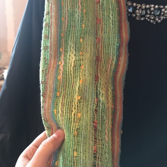 2Chic Green Multicolored Scarf - Picture 2 of 4