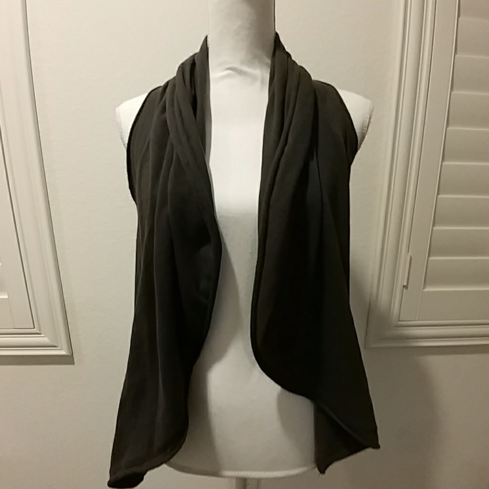 Corson Gray racerback vest
