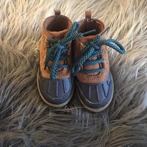 Kids duck boots