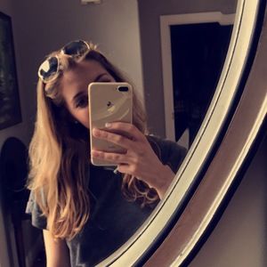 Meet your Posher, Camille