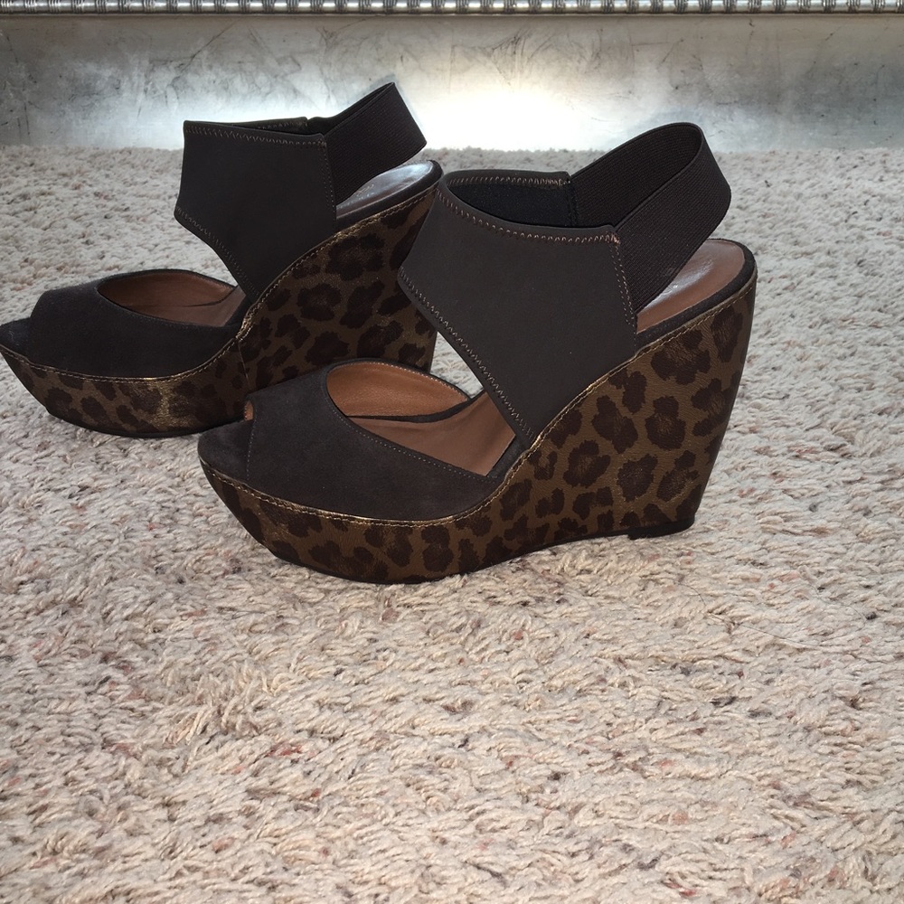 Donald J. Pliner Lee wedge sandal Leopard Suede 8