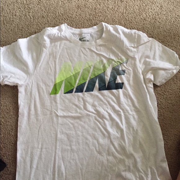 Nike Other - Nike Mens graphic T size M