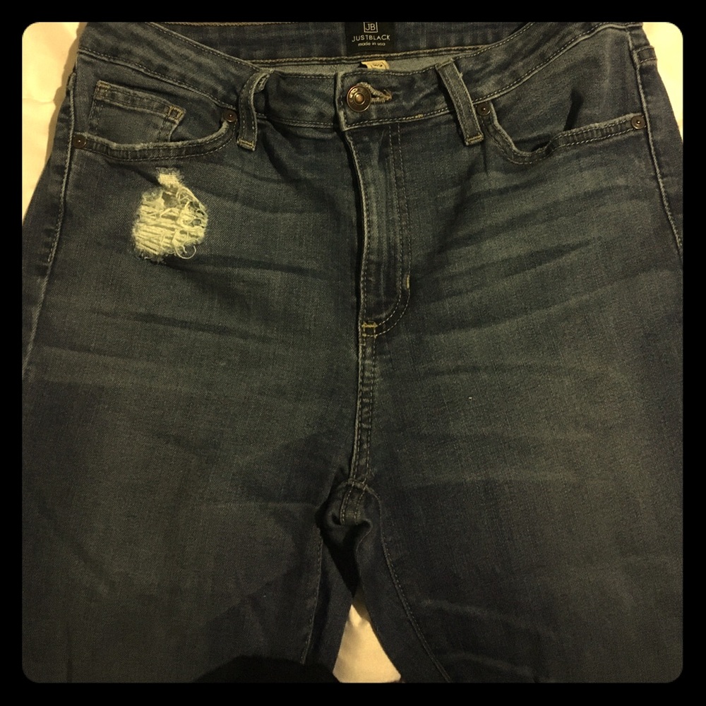 Just Black sz 29 skinny jeans. Great shape !