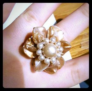 Tan and Cream Pearl and Shell Stretchy Flower Ring