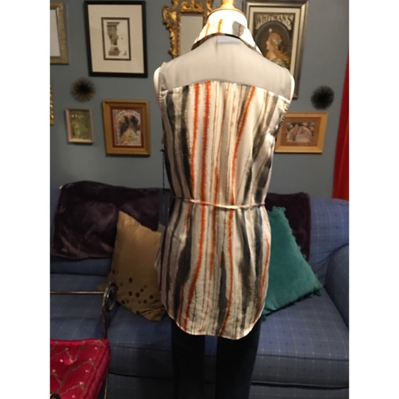 Top - Picture 3 of 4