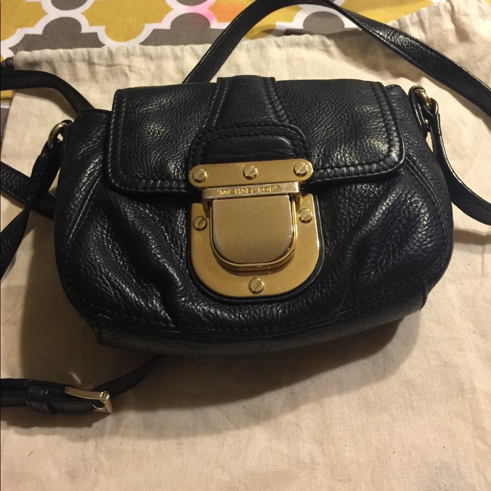 MK small learher crossbody