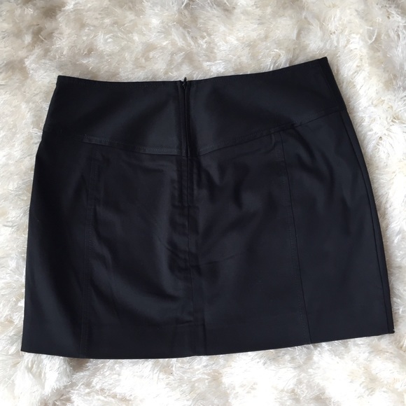 Express black mini skirt. size 4. - Picture 3 of 5