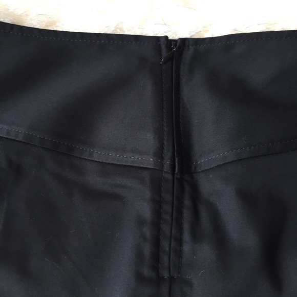 Express black mini skirt. size 4. - Picture 4 of 5