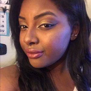 Meet your Posher, Jade