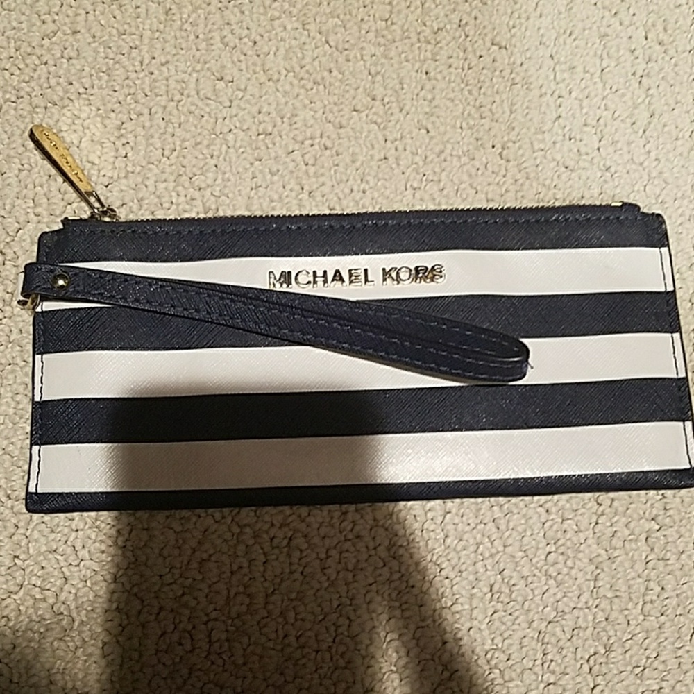 Michael Kors wristlet