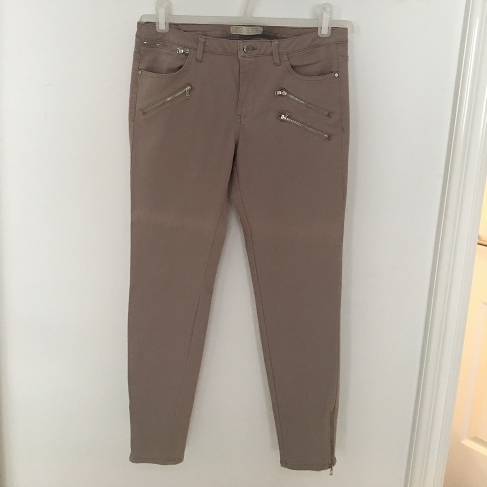Zara Zipper detail Jeans