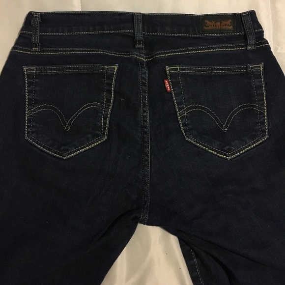Levi's Straight curvy boot cut jeans. Mint cond ! - Picture 2 of 3